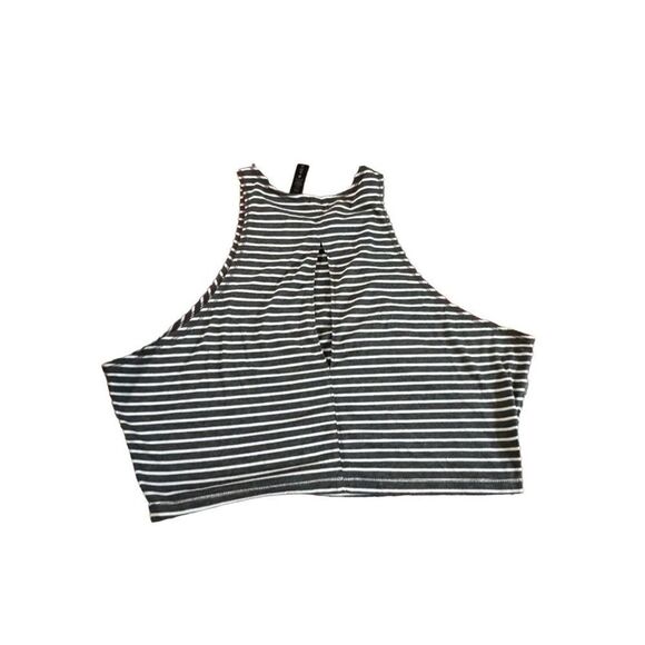 EUC Yogalicious crop workout top loose fitting slit back Rare Large FINAL PRICE - Picture 2 of 5